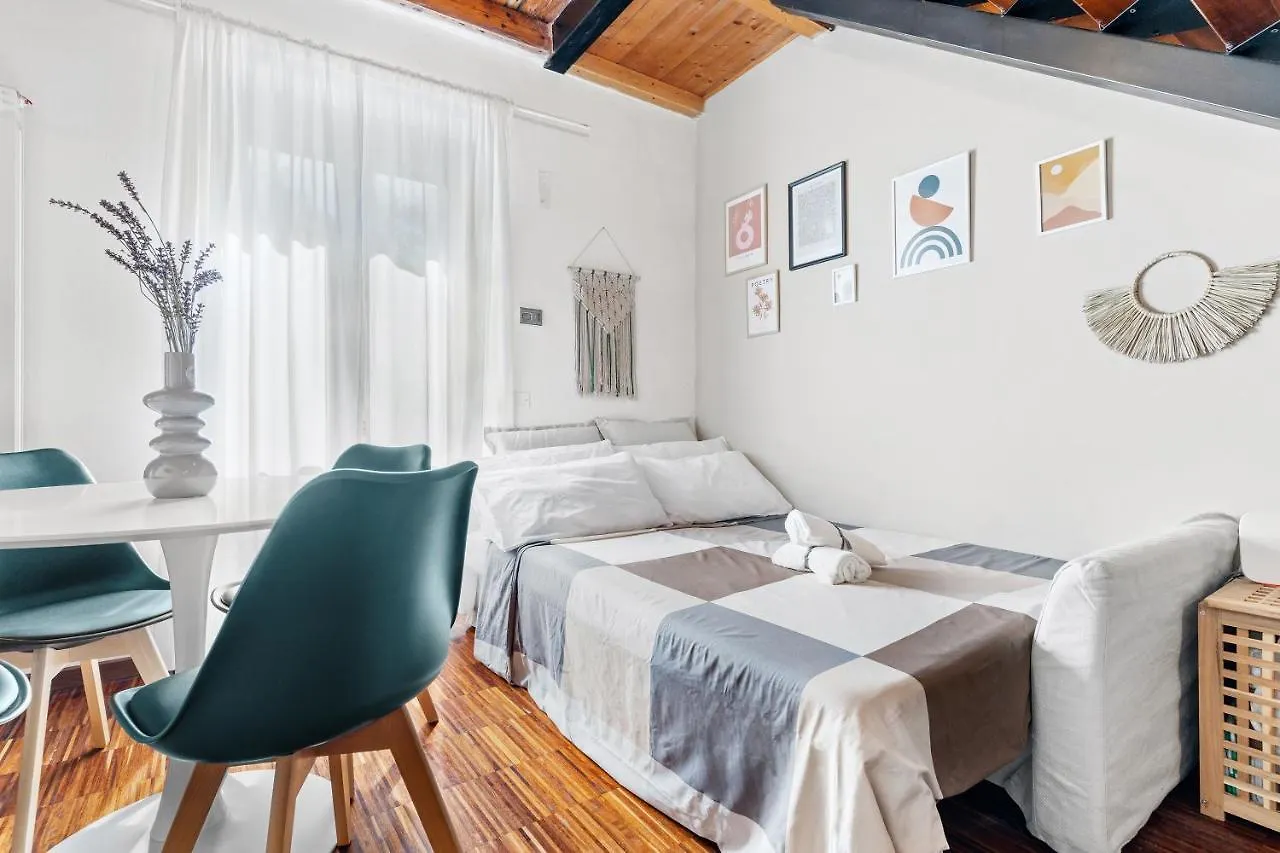 Charming Loft Duomo - Porta Romana Milánó 0*,  Olaszország